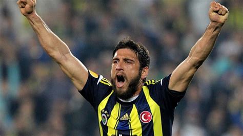 Egemen Korkmaz မှ Fenerbahçe ဘောလုံးကစားသမားထံ ထိုးဖောက်ပါ။ အဲဒီအခိုက်အတန့်တွေကို သူမျှဝေခဲ့တယ်။